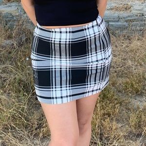 Urban Outfitters Black and White Plaid Short Zip Up Mini Skirt UO School Girl